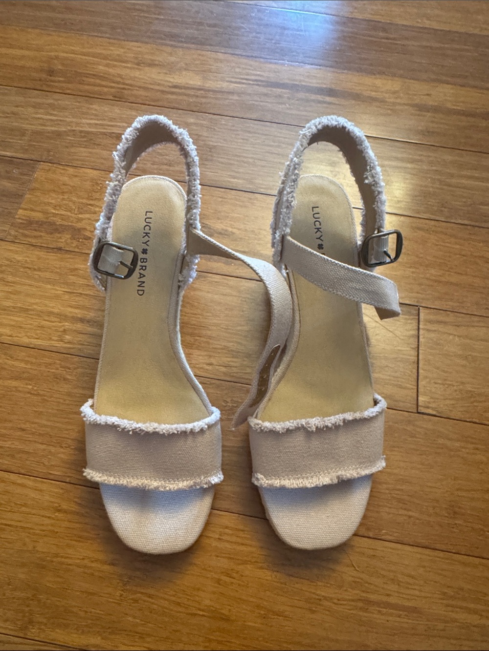 Lucky Brand Women's Beige Frayed Strap Slingback Sandals